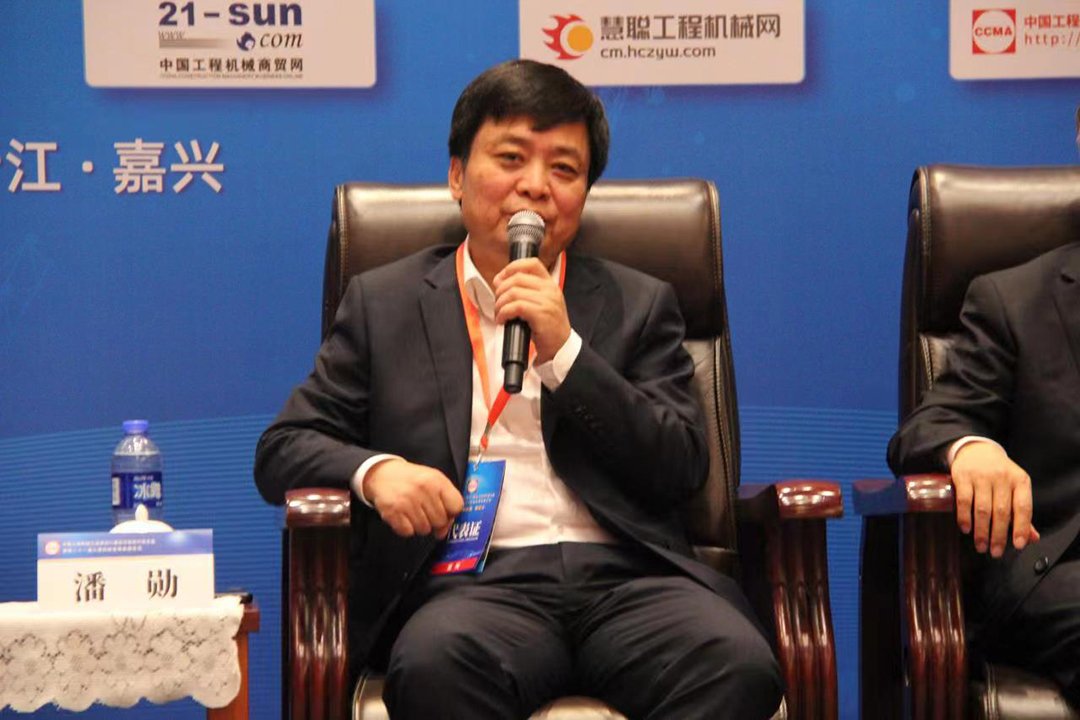 共商大計！宇通礦卡出席中國工程機械發展高層論壇