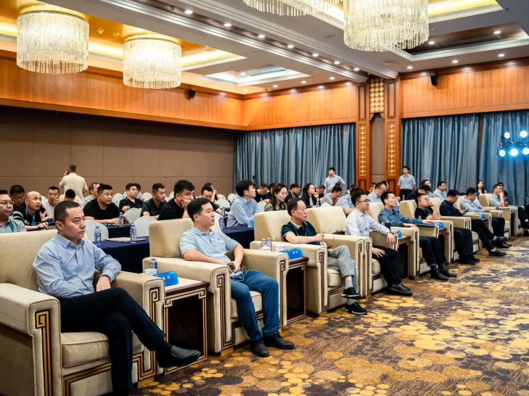 首站告捷!宇通礦用裝備十城百礦價(jià)值共享活動(dòng)走進(jìn)鄂爾多斯 首站告捷!宇通礦用裝備十城百礦價(jià)值共享活動(dòng)走進(jìn)鄂爾多斯