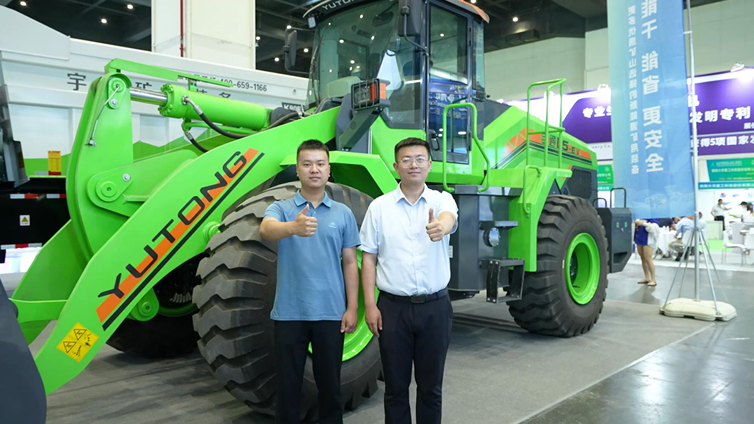 亮相行業(yè)盛會!宇通礦用裝備為礦業(yè)發(fā)展注入新的動力 亮相行業(yè)盛會!宇通礦用裝備為礦業(yè)發(fā)展注入新的動力