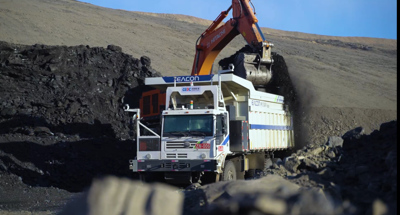 屬于礦區的賽博朋克,宇通無人駕駛礦卡為行業再樹里程碑! 屬于礦區的賽博朋克,宇通無人駕駛礦卡為行業再樹里程碑!