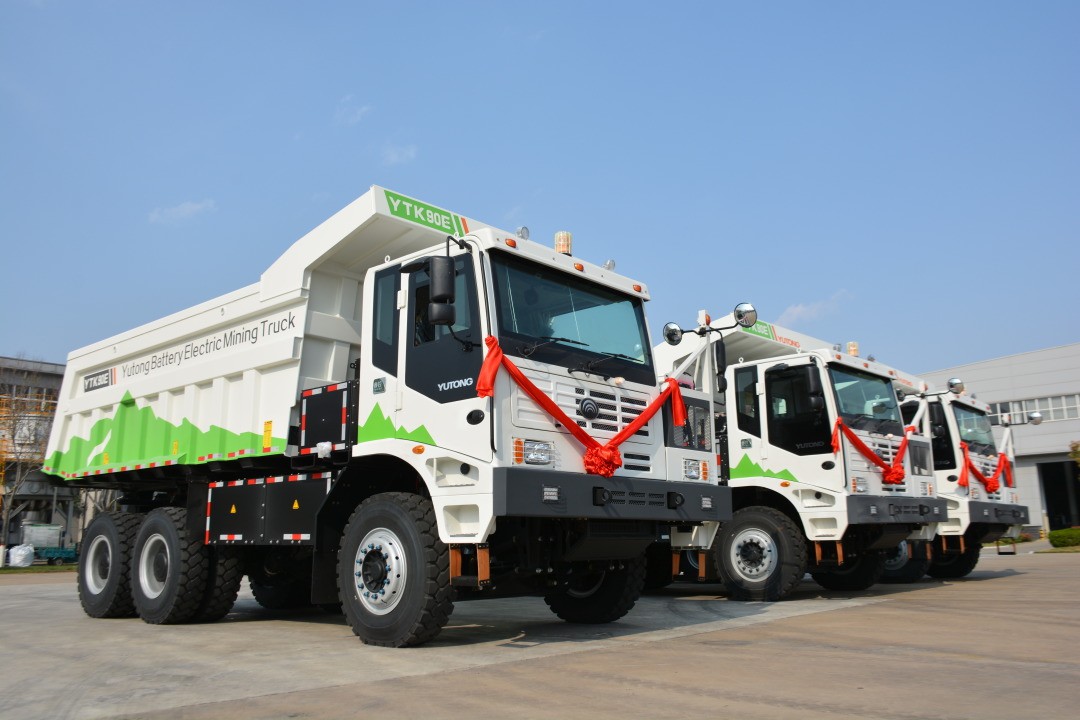 鋪就出海新藍圖！宇通純電礦卡批量交付泰國龍頭水泥企業