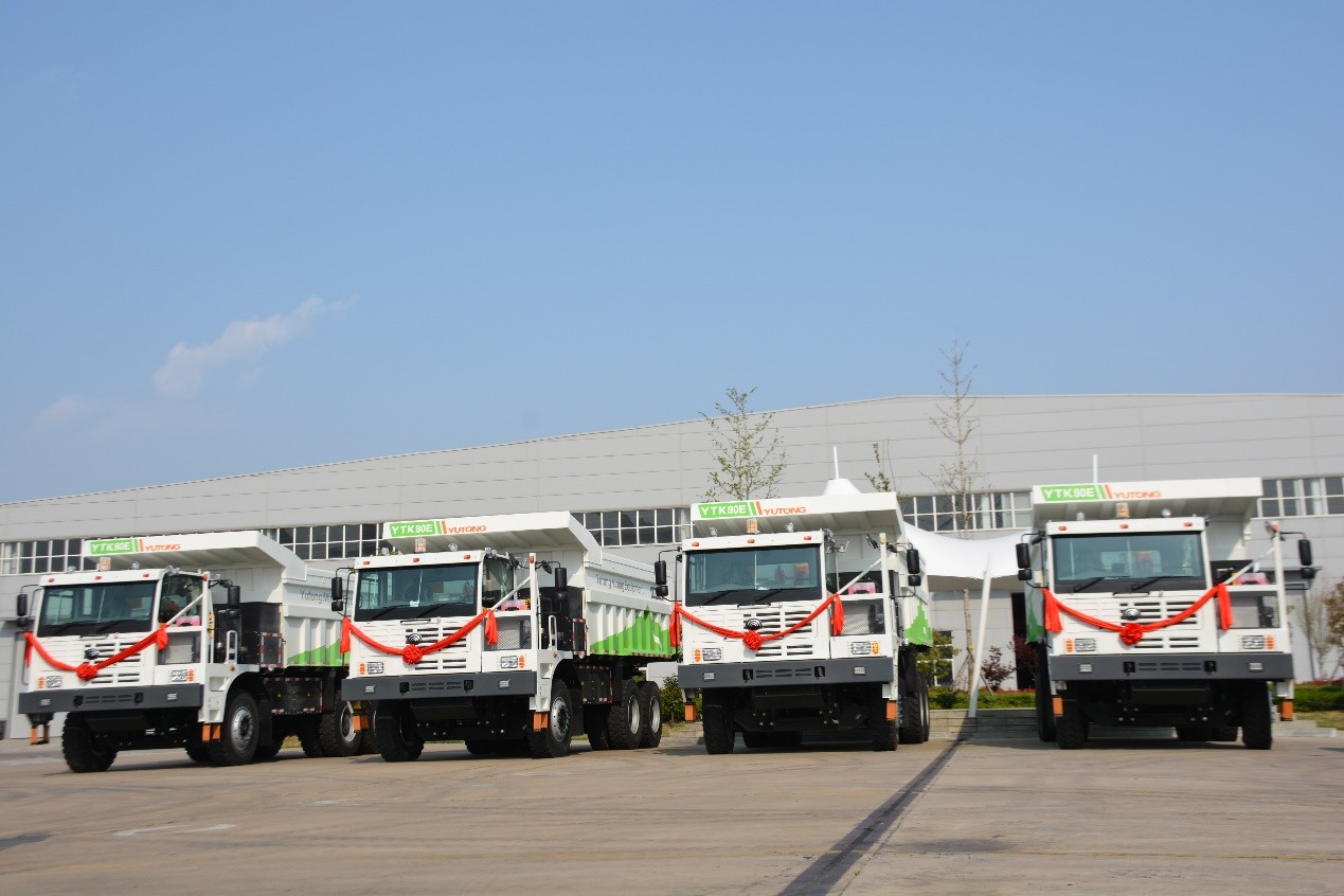 鋪就出海新藍圖！宇通純電礦卡批量交付泰國龍頭水泥企業